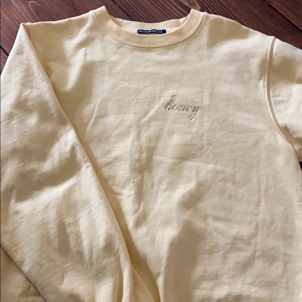 Brandy Melville honey sweatshirt